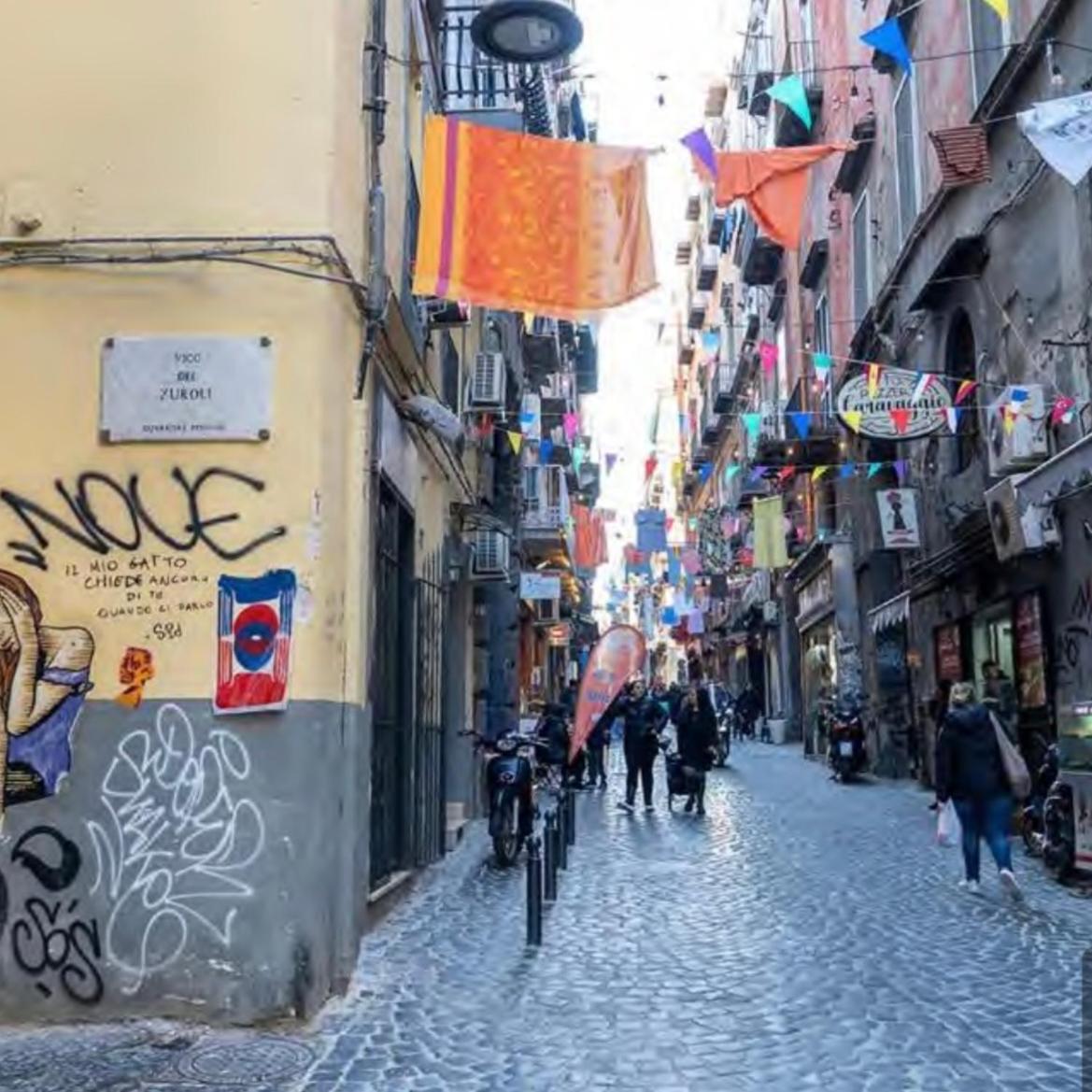 House Diva * Naples